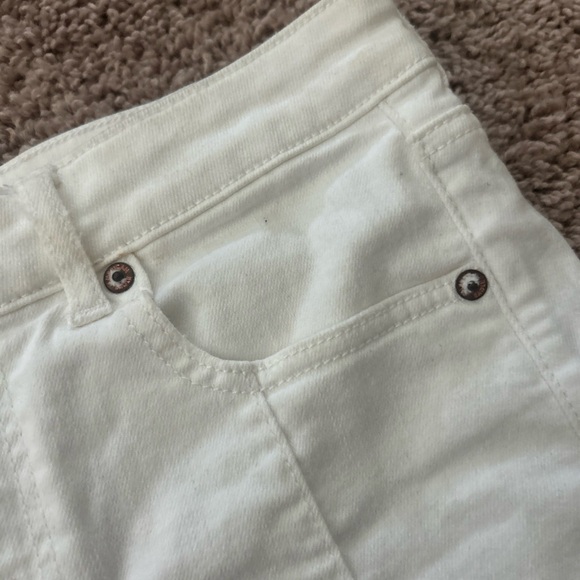 American eagle outfitters shortie shirts high waisted White Denim Shorts sz8 - Picture 3 of 7